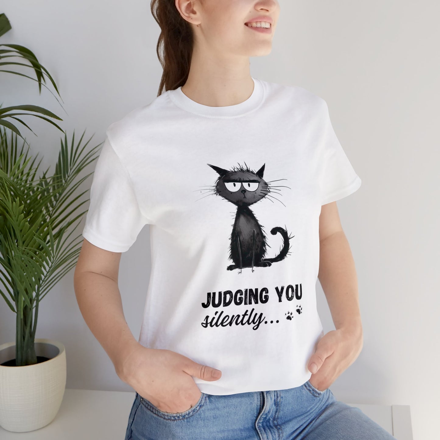 Judging you silently | Unisex T-shirt