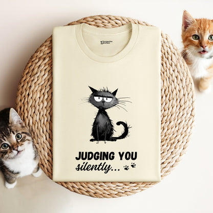 Judging you silently | Unisex T-shirt